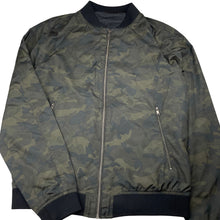 Load image into Gallery viewer, Boys Zara, lightweight cam print jacket, no size, armpit-armpit:50 cm, shoulder-cuff: 61cm, EUC, size 16-18,  