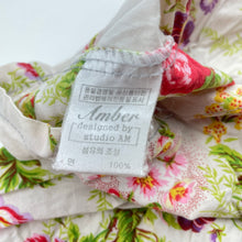 Load image into Gallery viewer, Girls Mardi Amber, lightweight floral cotton top, armpit-armpit: 27cm, L: 42cm, EUC, size 3-4,  