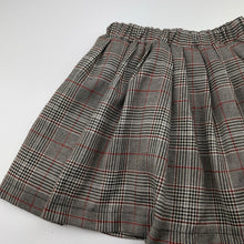 Load image into Gallery viewer, Girls QUEENBABY, lined, checked skirt, elasticated, L:31cm, EUC, size 6,  