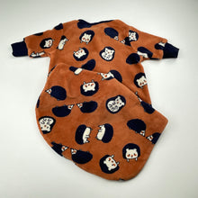 Load image into Gallery viewer, Unisex Baby Berry, soft fleece sleeping bag, EUC, size 00,  