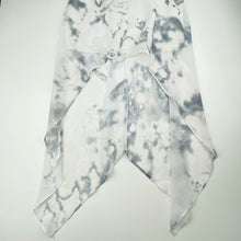 Load image into Gallery viewer, Girls PAVEMENT, lined lightweight high-low top, EUC, size 8,  