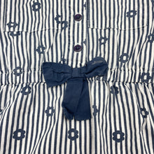 Load image into Gallery viewer, Girls lightweight, cotton shirt dress, no labels, armpit-armpit: 28cm (wash fade), FUC, size 4, L: 52cm