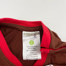 Load image into Gallery viewer, Unisex Lily &amp; Dan, cotton Christmas tee / top, EUC, size 2,  