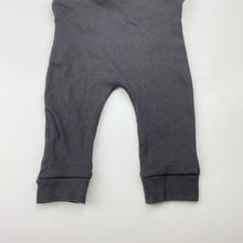 Load image into Gallery viewer, Unisex grey, ribbed leggings / bottoms, EUC, size 00,  