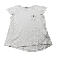 Load image into Gallery viewer, Girls Zara, white cotton tee / top, FUC, size 5,  