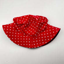 Load image into Gallery viewer, Girls PLATYPUS Australia, UP50+ swim hat, EUC, size 5-7,  