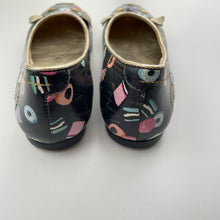 Load image into Gallery viewer, Shoes MARC JACOBS, leather shoes, made in Portugal, EU 31, light scuffs, FUC, size 13,  