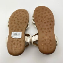 Load image into Gallery viewer, Shoes Grosby, floral sandals, NEVER WORN, EUC, size 9,  