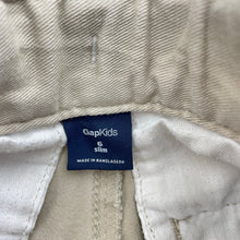 Load image into Gallery viewer, Boys GAP, cotton cargo shorts, adjustable, GUC, size 6,  