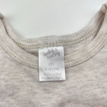 Load image into Gallery viewer, Unisex Baby Berry, cotton singletsuit romper, GUC, size 00,  