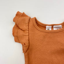 Load image into Gallery viewer, Girls Dymples, stretchy ruffle bodysuit / romper, EUC, size 0000,  