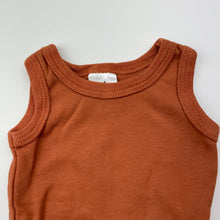 Load image into Gallery viewer, Unisex Baby Berry, cotton singletsuit romper, EUC, size 00000,  