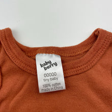 Load image into Gallery viewer, Unisex Baby Berry, cotton singletsuit romper, EUC, size 00000,  
