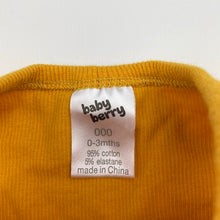 Load image into Gallery viewer, Unisex Baby Berry, ribbed stretchy romper, EUC, size 000,  