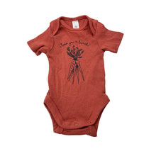 Load image into Gallery viewer, Unisex Dymples, organic cotton bodysuit / romper, EUC, size 00000,  