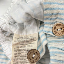 Load image into Gallery viewer, Unisex Wedoble, organic cotton blend shorts, EUC, size 000,  