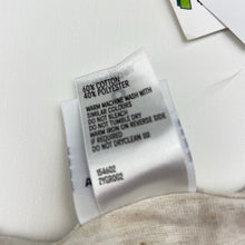 Load image into Gallery viewer, Girls Dr Seuss, THE GRINCH Christmas tee / top, NEW, size 6,  