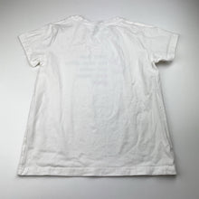 Load image into Gallery viewer, Unisex The Vintage Dresser, white stretchy tee / top, GUC, size 5,  