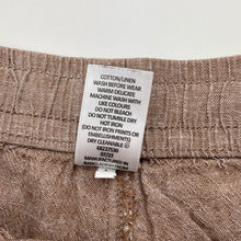 Load image into Gallery viewer, Boys Target, cotton / linen shorts, elasticated, EUC, size 6,  