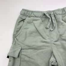 Load image into Gallery viewer, Boys Target, green cargo shorts, elasticated, EUC, size 7,  
