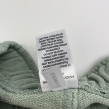 Load image into Gallery viewer, Boys Target, green cargo shorts, elasticated, EUC, size 7,  