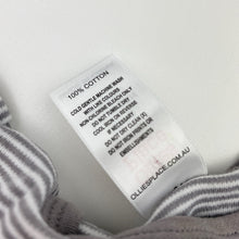 Load image into Gallery viewer, Unisex Ollie&#39;s Place, soft cotton bodysuit / romper, EUC, size 0000,  