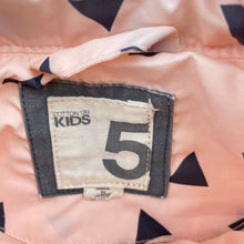 Load image into Gallery viewer, Girls Cotton On, puffer vest / sleeveless jacket, FUC, size 5,  