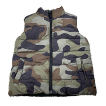 Load image into Gallery viewer, Boys Target, reversible black / camo print puffer vest, GUC, size 4,  