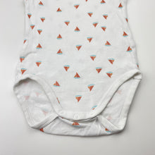 Load image into Gallery viewer, Boys Anko, cotton singletsuit romper, sailboats, FUC, size 0,  