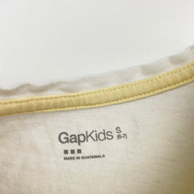 Load image into Gallery viewer, Girls GAP, embellished cotton tee / top, FUC, size 6-7,  
