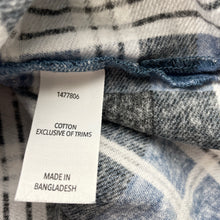 Load image into Gallery viewer, Boys KID, flannel cotton long sleeve shirt, GUC, size 3,  