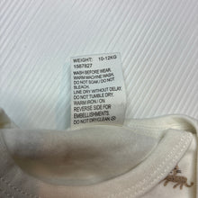 Load image into Gallery viewer, Unisex Baby Berry, cotton bodysuit / romper, EUC, size 1,  