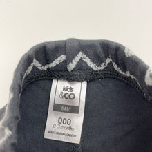 Load image into Gallery viewer, Unisex Kids &amp; Co, cotton footed leggings / bottoms, EUC, size 000,  
