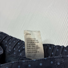 Load image into Gallery viewer, Boys H&amp;T, cotton shorts, adjustable, GUC, size 6,  