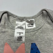 Load image into Gallery viewer, Girls Tiny Little Wonders, soft cotton bodysuit / romper, EUC, size 00,  