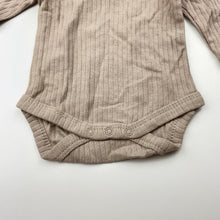 Load image into Gallery viewer, Unisex Baby Berry, ribbed organic cotton bodysuit / romper, EUC, size 0000,  