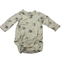 Load image into Gallery viewer, Unisex H&amp;M, organic cotton blend bodysuit / romper, GUC, size 0000,  