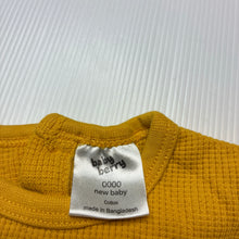 Load image into Gallery viewer, Boys Baby Berry, waffle cotton long sleeve top, EUC, size 0000,  