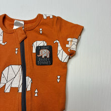 Load image into Gallery viewer, Unisex Baby Berry, cotton zip romper, elephants, FUC, size 00,  