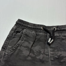Load image into Gallery viewer, Boys Anko, camo print knit denim shorts, elasticated, FUC, size 4,  