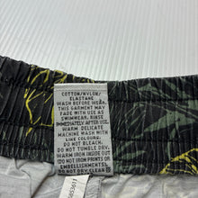 Load image into Gallery viewer, Boys Target, cotton blend board shorts, elasticated, GUC, size 9,  