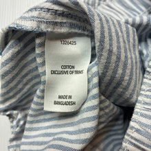 Load image into Gallery viewer, Boys KID, striped cotton shorts, elasticated, EUC, size 7,  