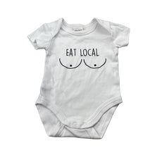 Load image into Gallery viewer, Unisex Baby Berry, cotton bodysuit / romper, GUC, size 000,  