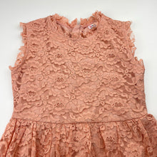 Load image into Gallery viewer, Girls PatPat, lined floral lace party / formal dress, EUC, size 10-11, L: 80cm