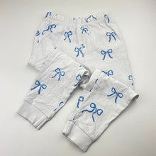 Load image into Gallery viewer, Girls Cotton On, stretchy pyjama top &amp; bottoms, GUC, size 3,  