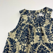 Load image into Gallery viewer, Girls SHEIN, lightweight sleeveless top, EUC, size 9,  