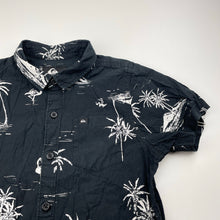 Load image into Gallery viewer, Boys Quiksilver, lightweight short sleeve shirt, GUC, size 7,  