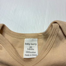 Load image into Gallery viewer, Unisex Baby Berry, cotton bodysuit / romper, GUC, size 00,  