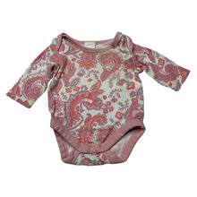 Load image into Gallery viewer, Girls Baby Berry, cotton bodysuit / romper, FUC, size 000,  