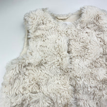 Load image into Gallery viewer, Girls Zara, lined faux fur vest, 3 hook fasten, EUC, size 6-7,  